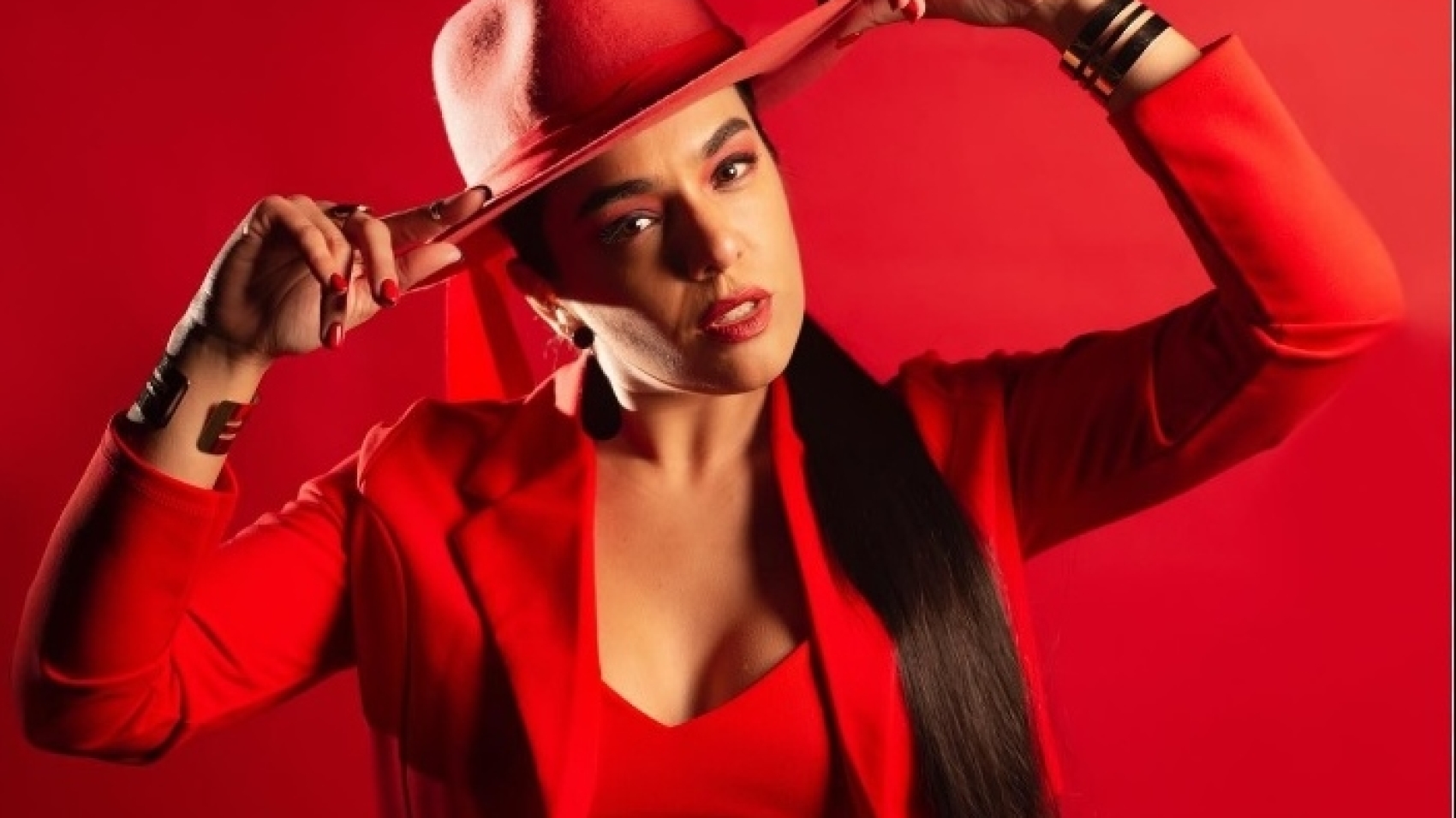 ANGELA LEIVA